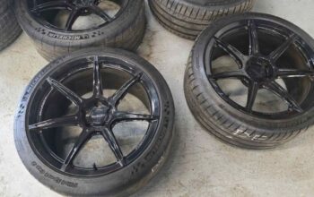 305/30R20 Michelin Shelby 2022 GT 500