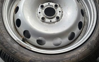 175/60R16 Dunlop Snow tires on smart car rim