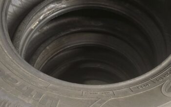 245/60R18 Goodyear snow tires