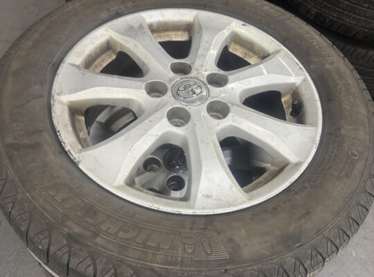 215/60R16 Michelin all season on Toyota Camry rims