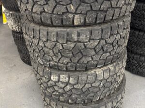 275/55R20 Toyo