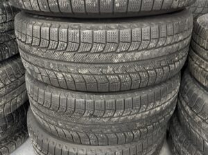 235/65R17 Michelin Winter