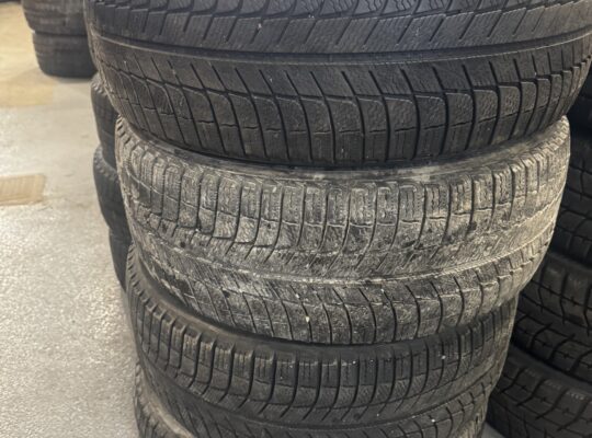 235/55R17 Michelin Winter