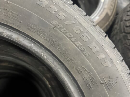225/65r17 Michelin snow tires