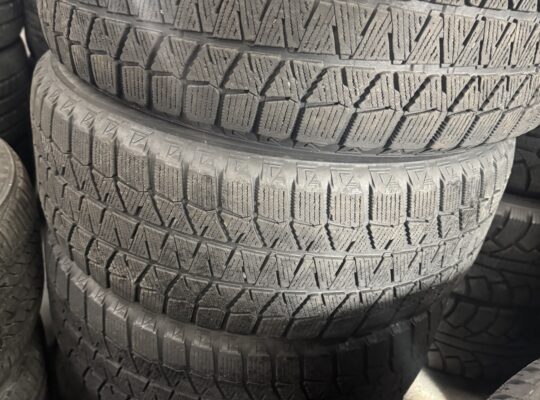 225/55R17 Bridgestone Winter