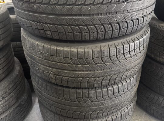 235/65R17 Michelin Winter
