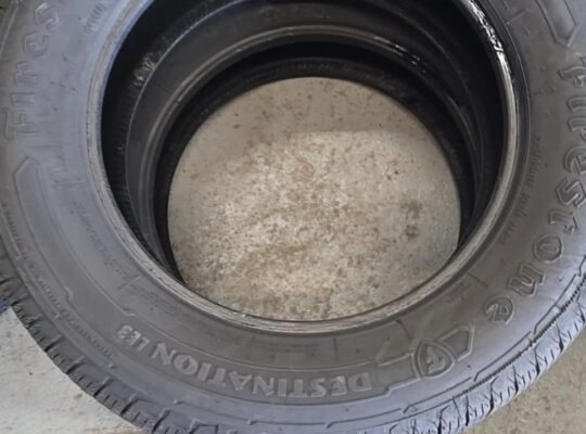 225 / 65R17 Firestone destination