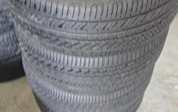 215 / 55R17 Yokohama
