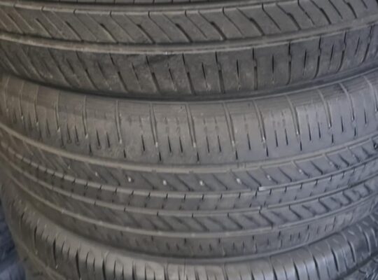 215 / 16R16 laufenn