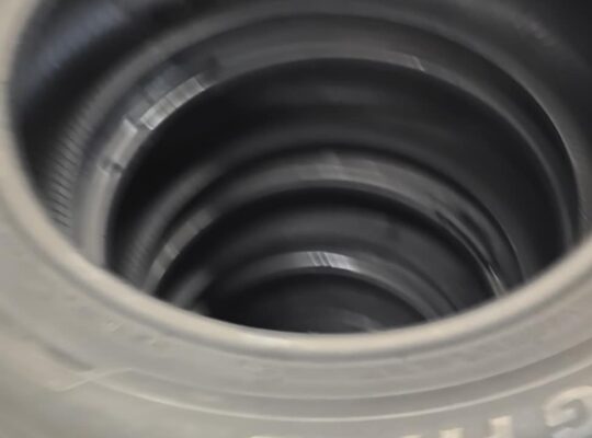 215 / 16R16 laufenn