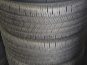 225/65R17 Michelin defender