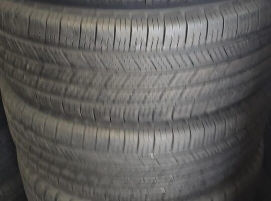 225/65R17 Michelin defender