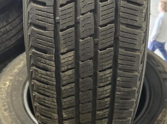 225/65R17 kumho
