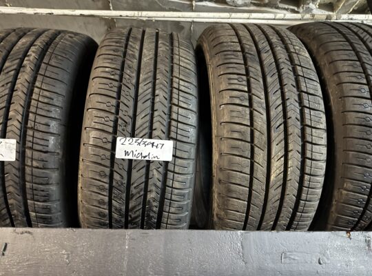 225/50R17 Michelin all season