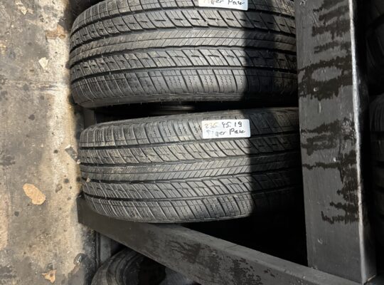 235/45R19 Uniroyal all season
