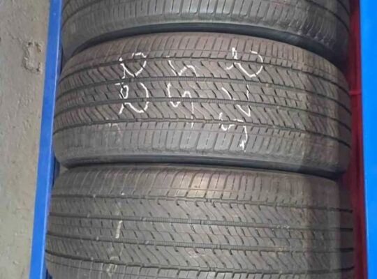 275/55R20 Bridgestone All Season