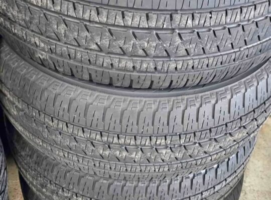 275/55R20 Bridgestone dueler all season