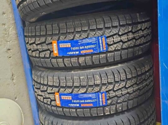 LT275/65R18 winda all season