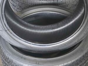 235/40R16 Goodyear