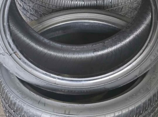 235/40R16 Goodyear