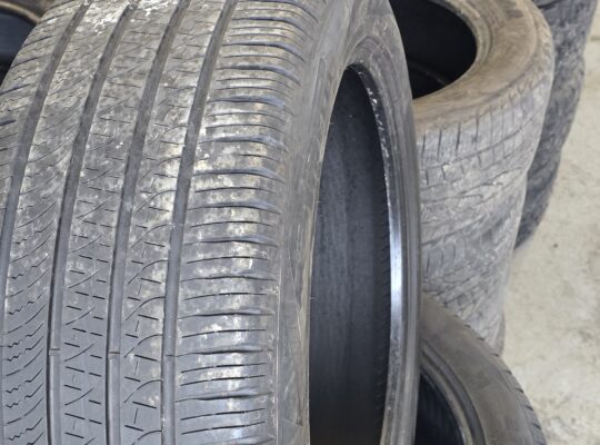 275/45R21 Pirelli