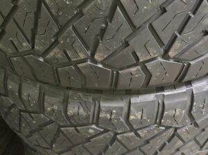275/65r18 Motomaster