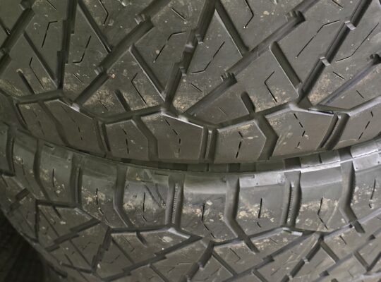 275/65r18 Motomaster