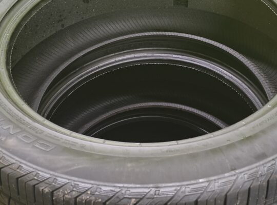 275/45 r21 Continental