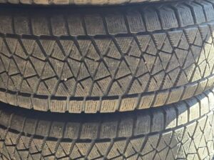 255/70R17 Bridgestone Blizzak Winter Tires