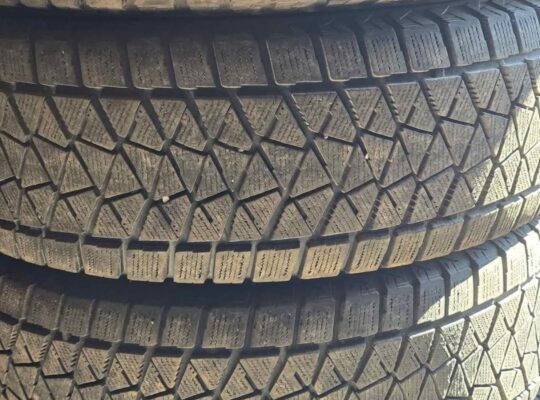 255/70R17 Bridgestone Blizzak Winter Tires
