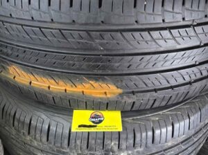 255/60r18 Hankook 2 tires all season