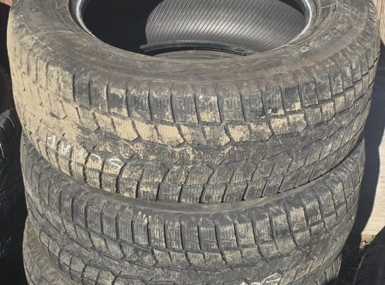 265/60r19 Toyo snow