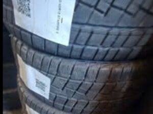 235/45 R18 Starfire Snow Tires