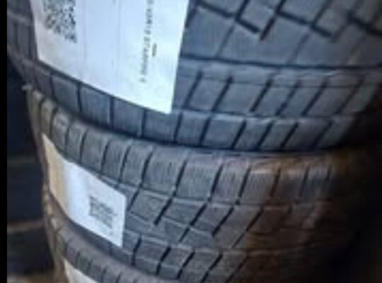 235/45 R18 Starfire Snow Tires