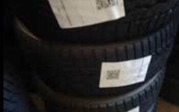 225/45 R17 Firestone Snow Tires