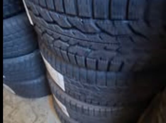 225/45 R17 Firestone Snow Tires