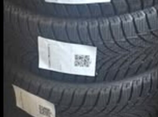 225/55 R17 Goodyear Snow Tires