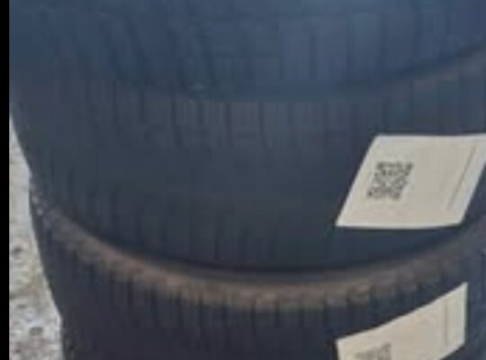 215/55 R17 Michelin Snow Tires