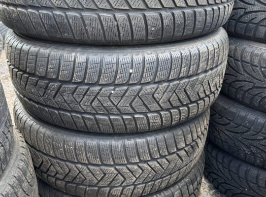 245/60R18 Pirelli