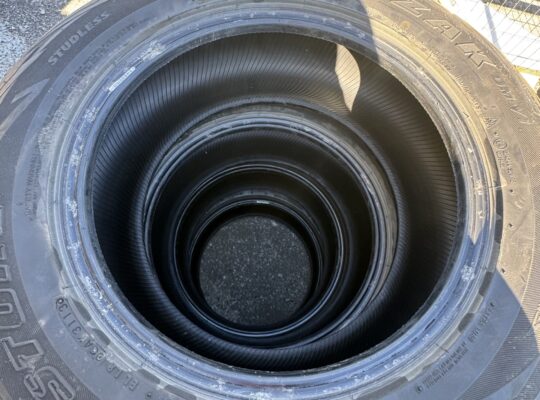 235/65R17 Bridgestone